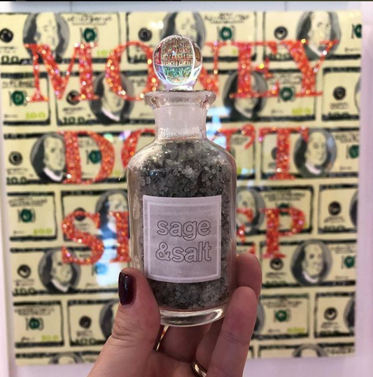 How to Manifest More Cash in a Flash with Wealth Dust